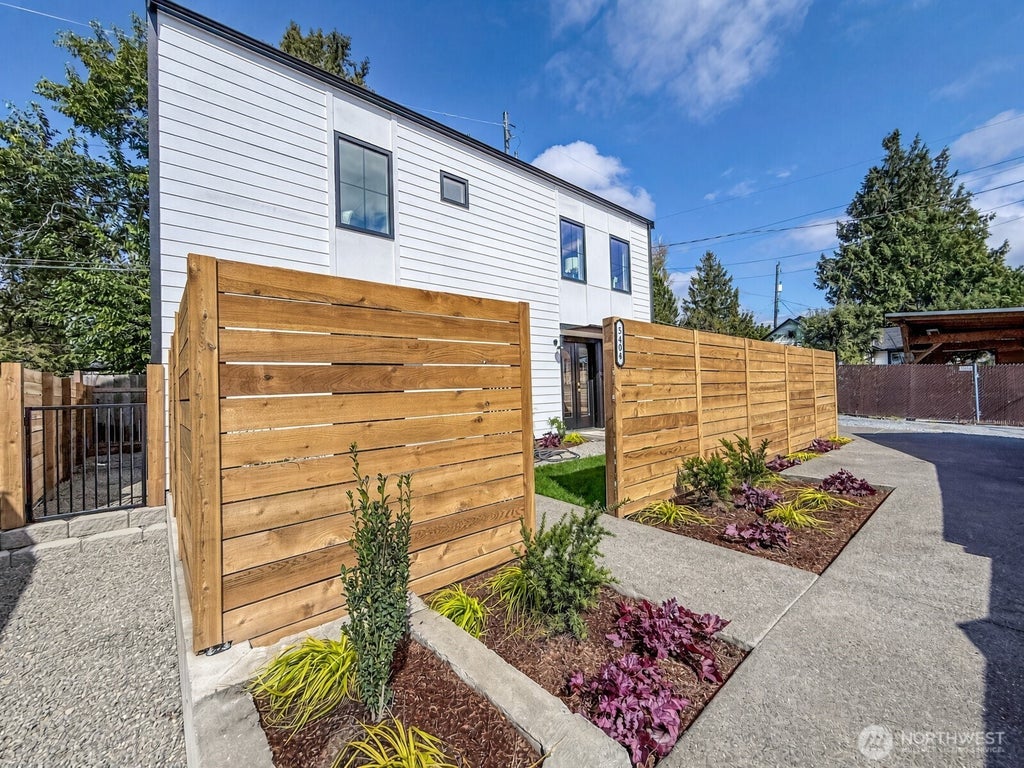 Photo of 5404 20th Avenue S, Seattle, WA 98108 (MLS # 2588687)