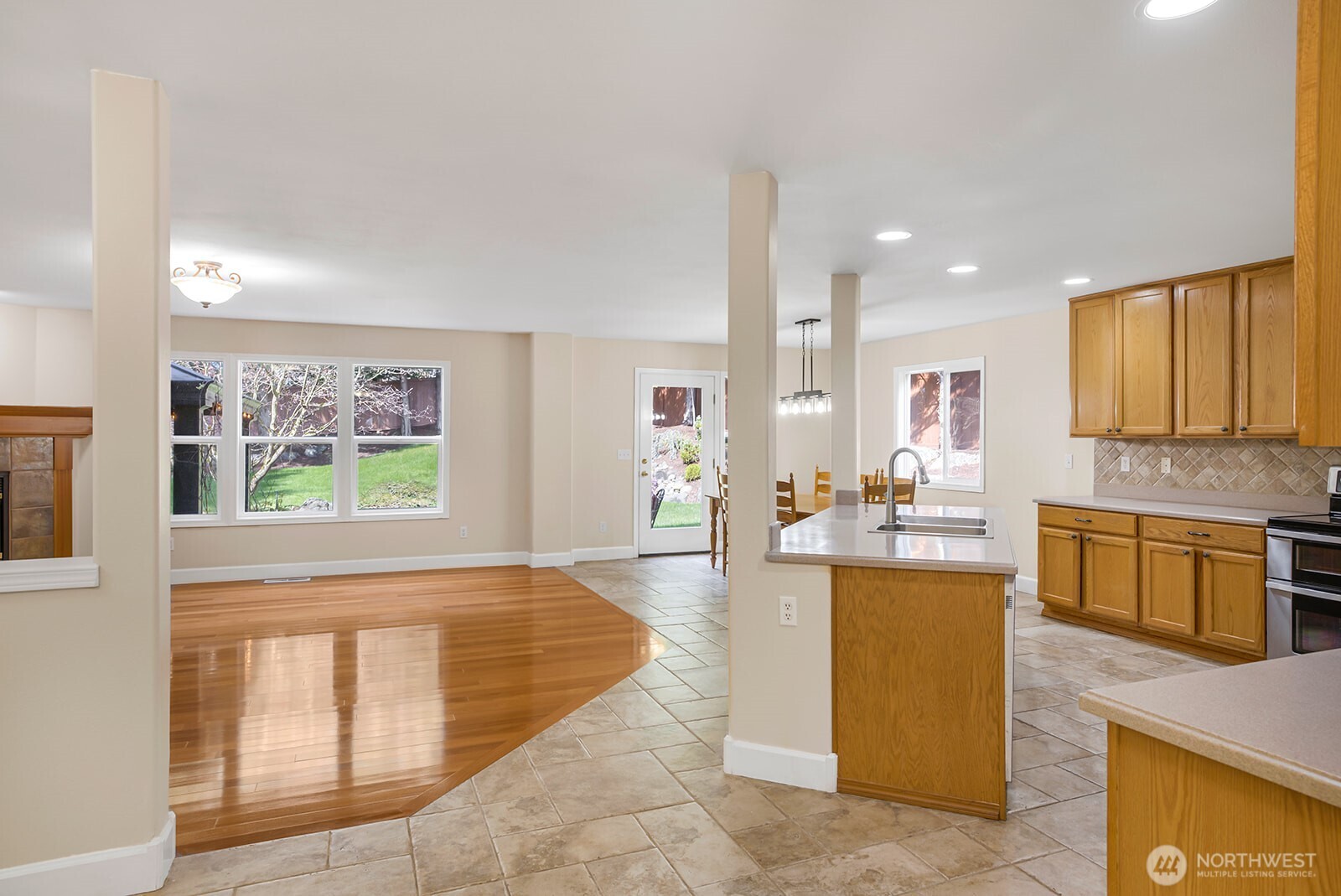 19802 101st Street E