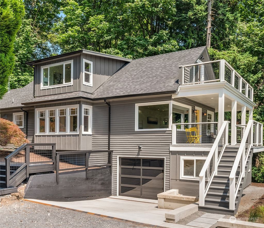 Photo of 3736 NE 153rd Street, Lake Forest Park, WA 98155 (MLS # 2131288)