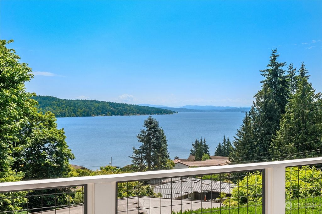 Photo of 3736 NE 153rd Street, Lake Forest Park, WA 98155 (MLS # 2131288)