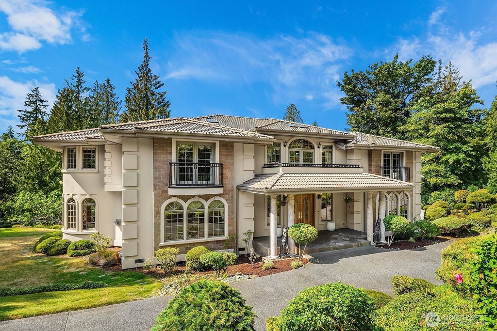 Photo of 6529 161st Place SE, Bellevue, WA 98006 (MLS # 2302112)