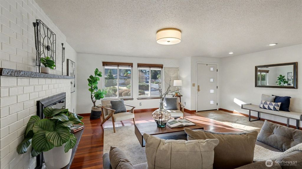 Photo of 14604 SE 167th Place, Renton, WA 98058 (MLS # 2471244)