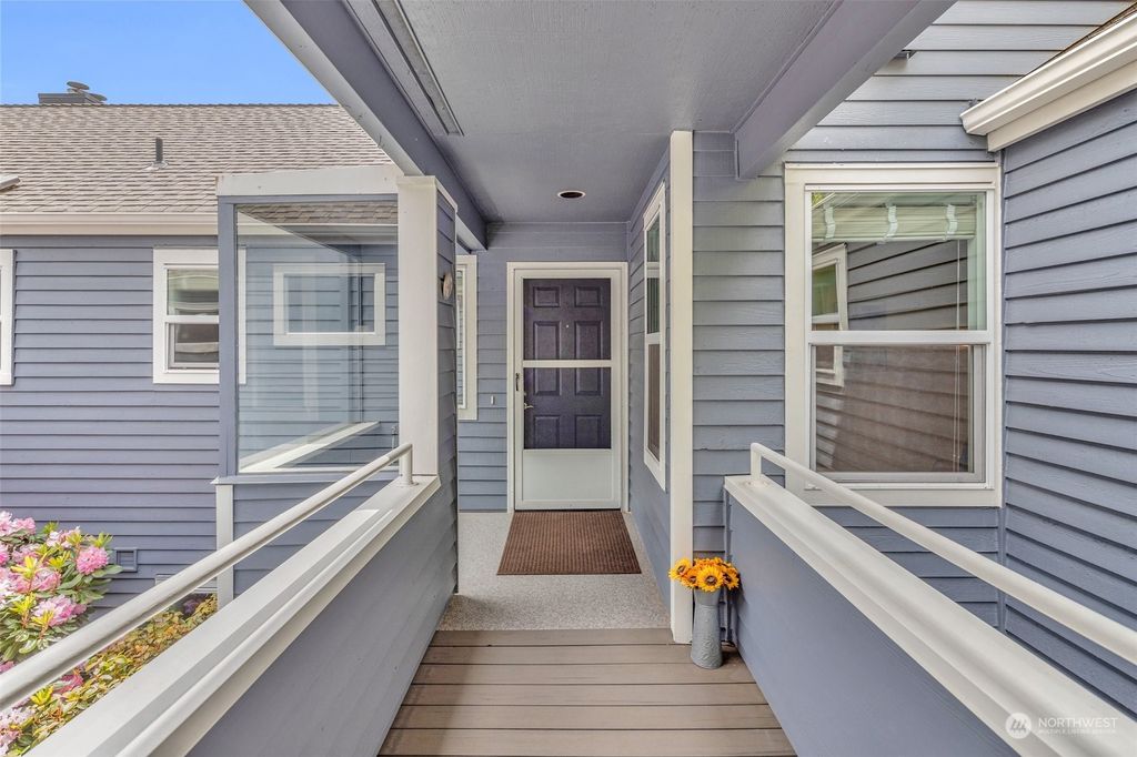 Photo of 22471 SE 42nd Terrace #2204, Issaquah, WA 98029 (MLS # 2246024)