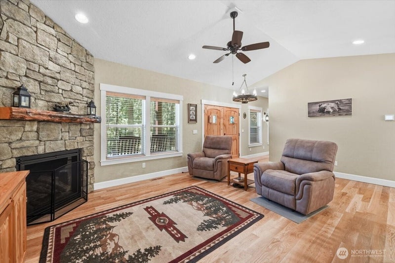 3320 Hansel Lane