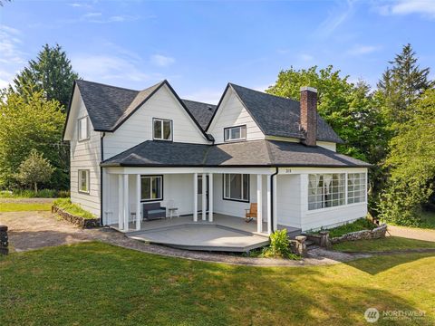 Photo of 315 Pine Street, South Bend, WA 98586 (MLS # 2523040)