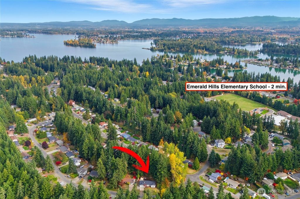 Photo of 6215 189th Avenue Ct E, Lake Tapps, WA 98391 (MLS # 2448416)