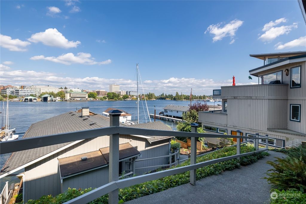 Photo of 3010 B Fuhrman Avenue E, Seattle, WA 98102 (MLS # 2278380)