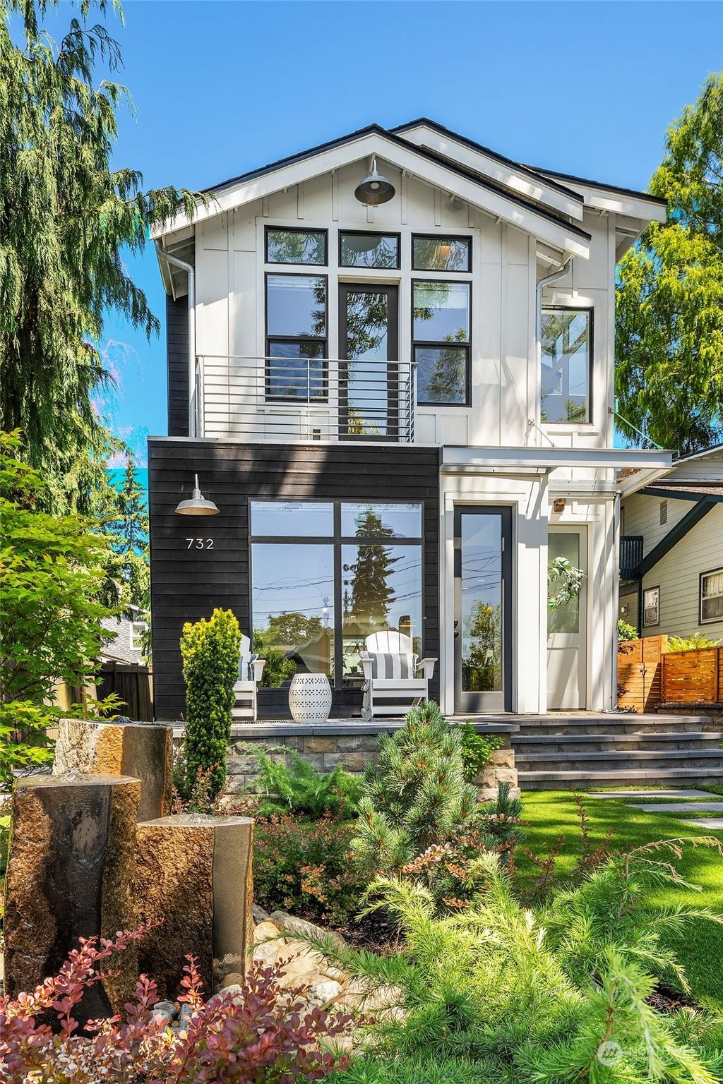 Photo of 732 16th Avenue W, Kirkland, WA 98033 (MLS # 2259495)