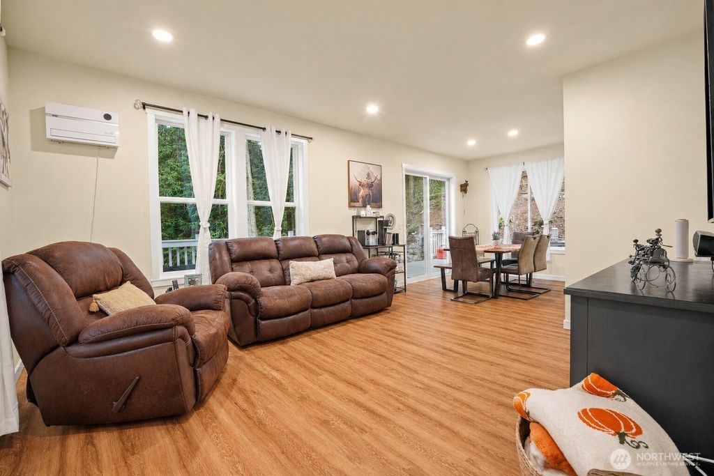 Photo of 23 Spring Road, Bellingham, WA 98229 (MLS # 2537307)