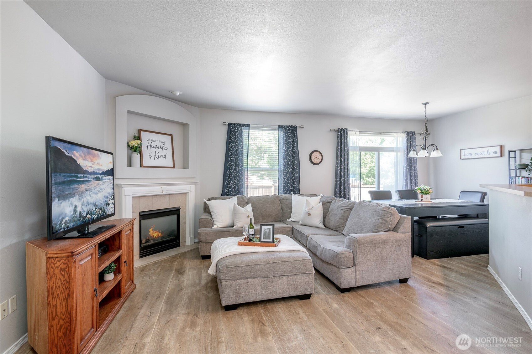 11111 184th Street E