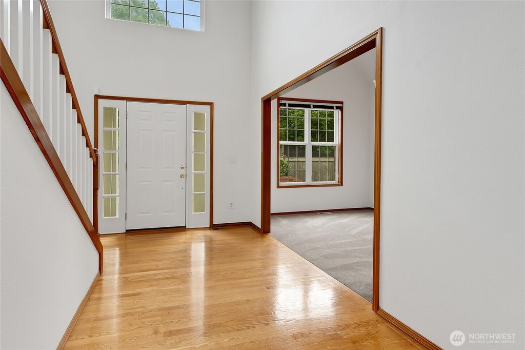 Photo of 2113 12th Ave AVE NW, Puyallup, WA 98371 (MLS # 2518973)