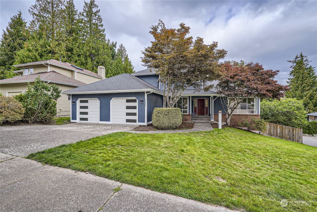 Photo of 22026 NE 18th St St, Sammamish, WA 98074 (MLS # 2294667)
