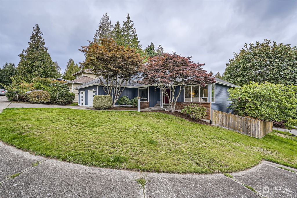 Photo of 22026 NE 18th St St, Sammamish, WA 98074 (MLS # 2294667)