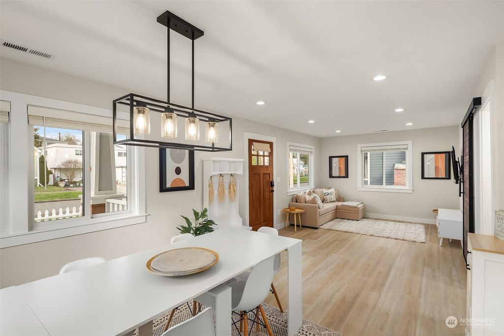 Photo of 1131 NW 62nd Street, Seattle, WA 98107 (MLS # 2203307)