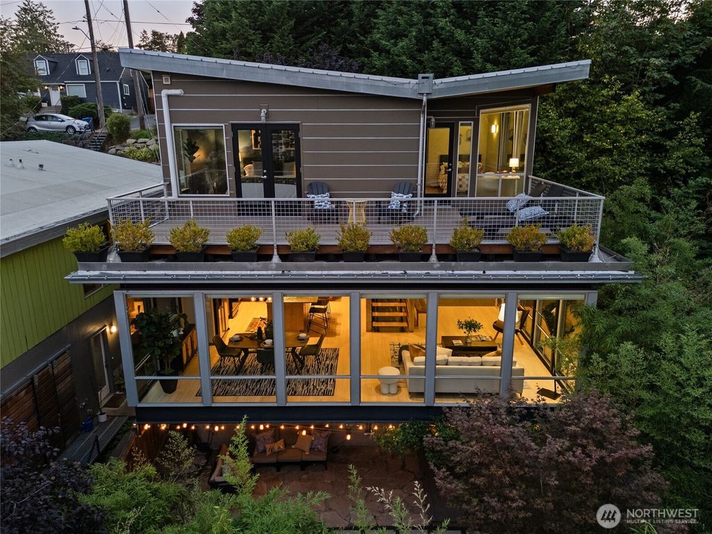 Photo of 4050 34th Avenue S, Seattle, WA 98118 (MLS # 2424147)