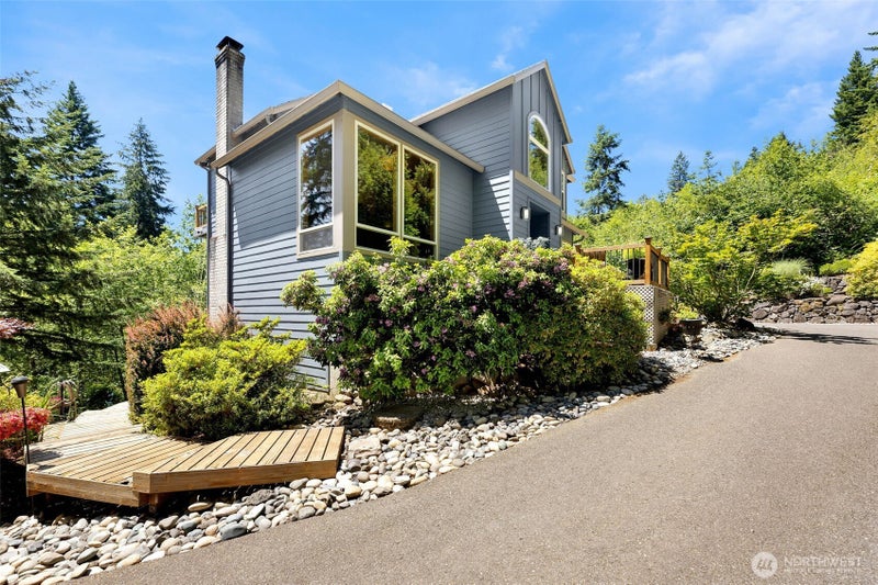 15212 NE Winsor Drive