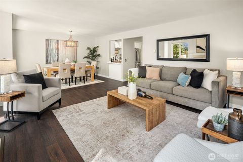 Photo of 1606 103rd Place NE #K5, Bellevue, WA 98004 (MLS # 2523913)