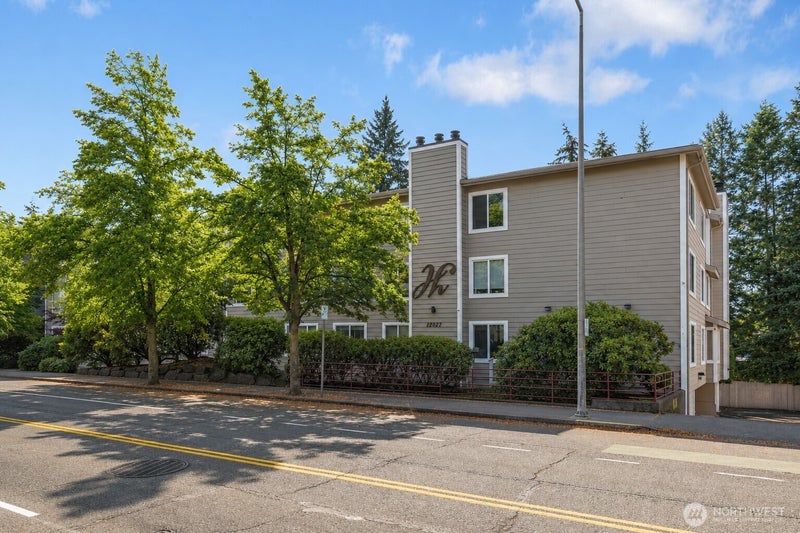 12027 15th Avenue NE 304