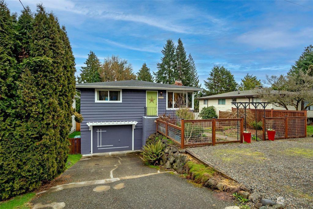 Photo of 11540 25th Avenue NE, Seattle, WA 98125 (MLS # 2038006)