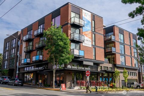 Photo of 1601 N 45th Street #208, Seattle, WA 98103 (MLS # 2505891)