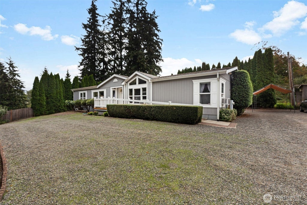 Photo of 11921 SE 268th Street, Kent, WA 98030 (MLS # 2577730)