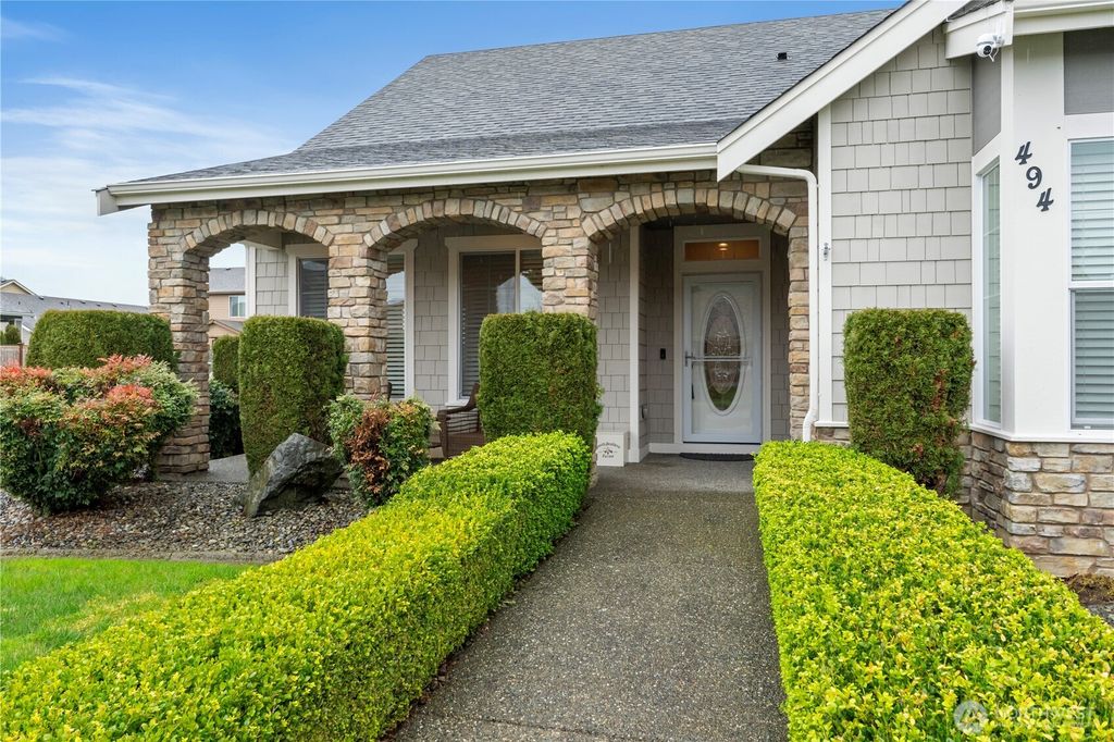Photo of 494 Bondgard Avenue E, Enumclaw, WA 98022 (MLS # 2348255)