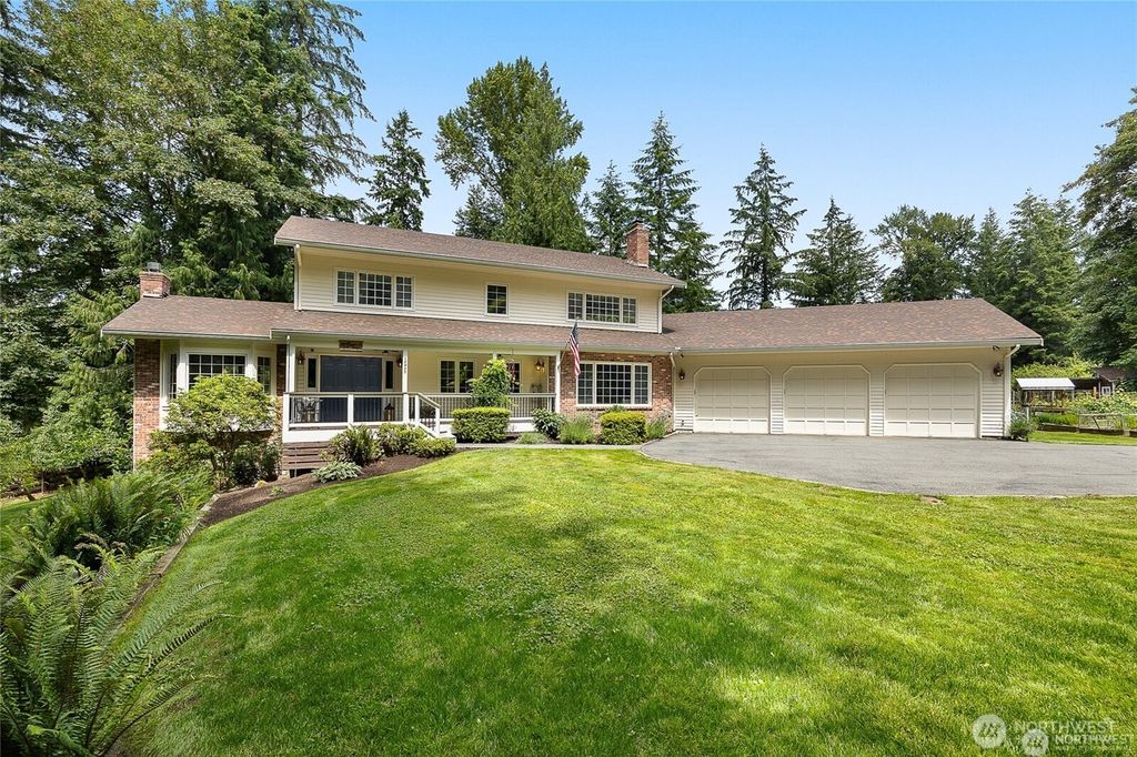 Photo of 12925 206th Avenue NE, Woodinville, WA 98077 (MLS # 2386296)