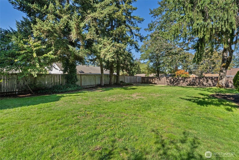 10002 Oak Lane SW