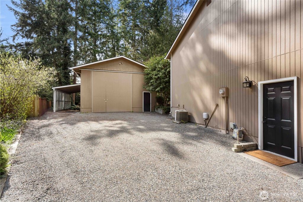 Photo of 18002 42nd Street Ct E, Lake Tapps, WA 98391 (MLS # 2498286)
