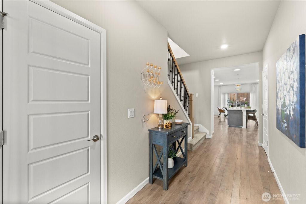 Photo of 18527 SE 139th Way Way, Renton, WA 98058 (MLS # 2368746)