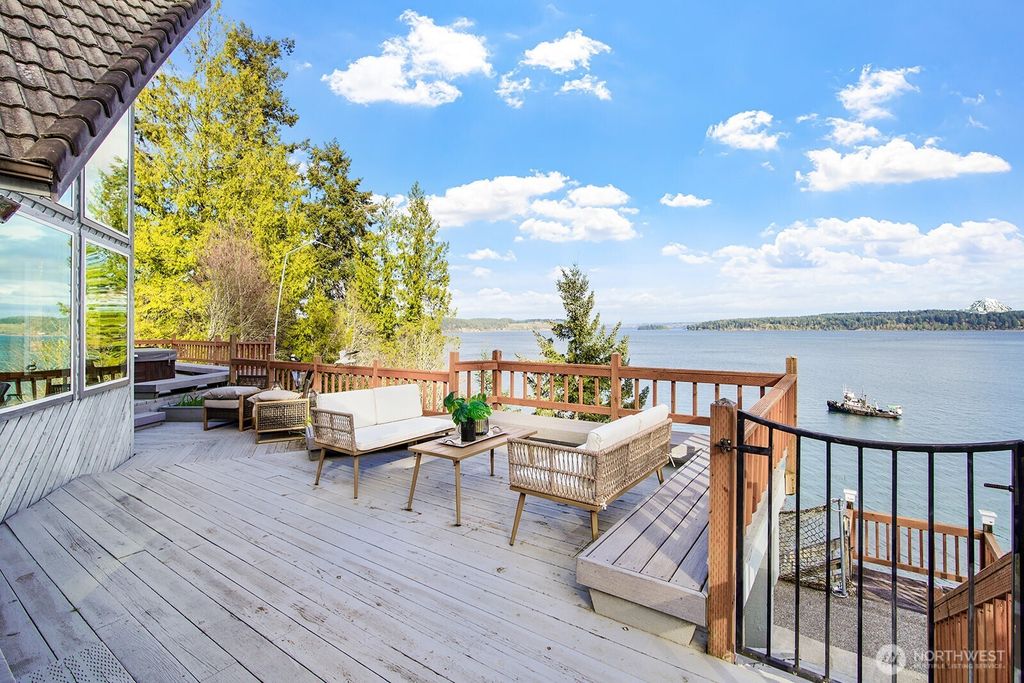 Photo of 6819 Cliff Avenue SW, Longbranch, WA 98351 (MLS # 2497754)