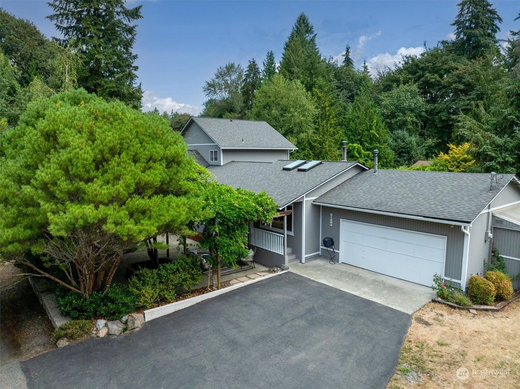 Photo of 21404 NE 61st Street, Redmond, WA 98053 (MLS # 2279550)