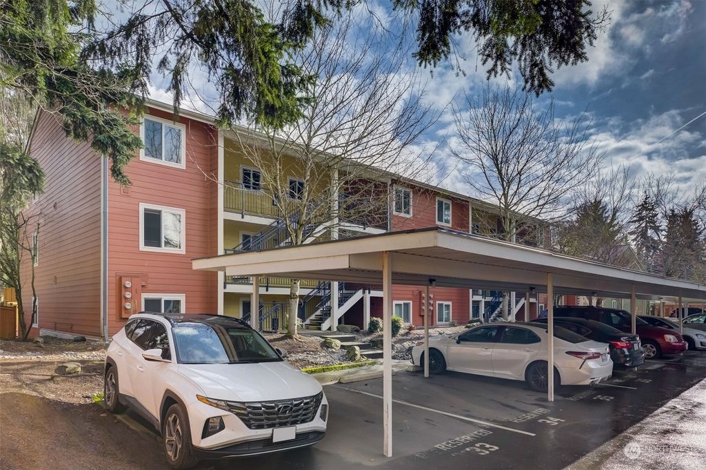Photo of 12601 SE 41st Place #C302, Bellevue, WA 98006 (MLS # 2200336)