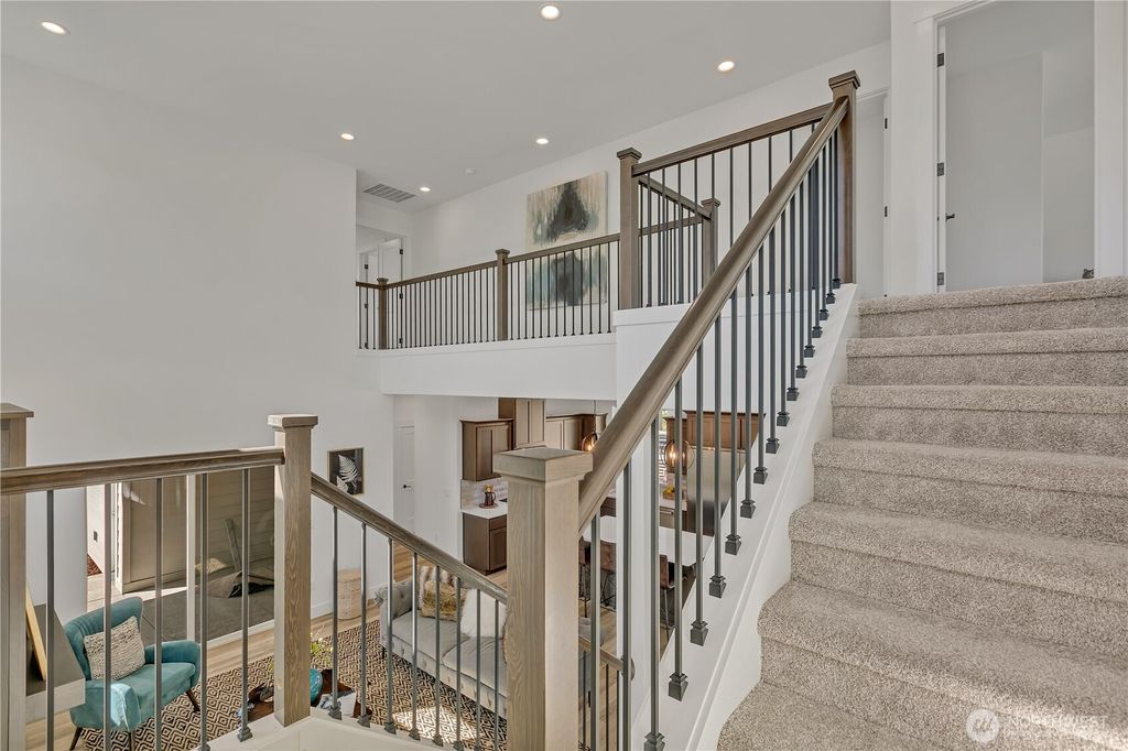 listing image 9369741562696457656