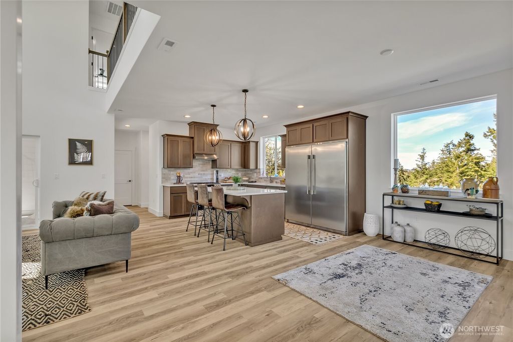 listing image 9367445244662609664