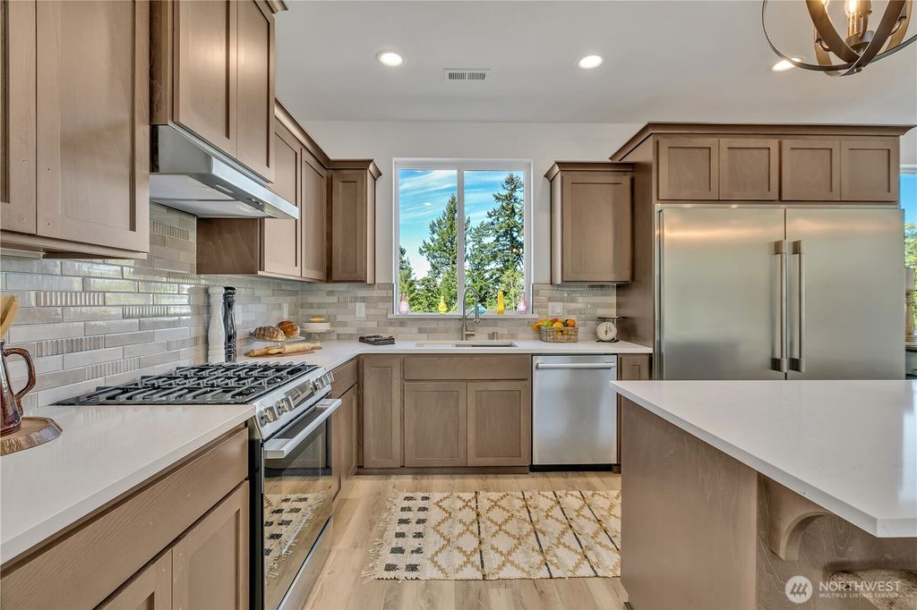 listing image 9369119041834177265