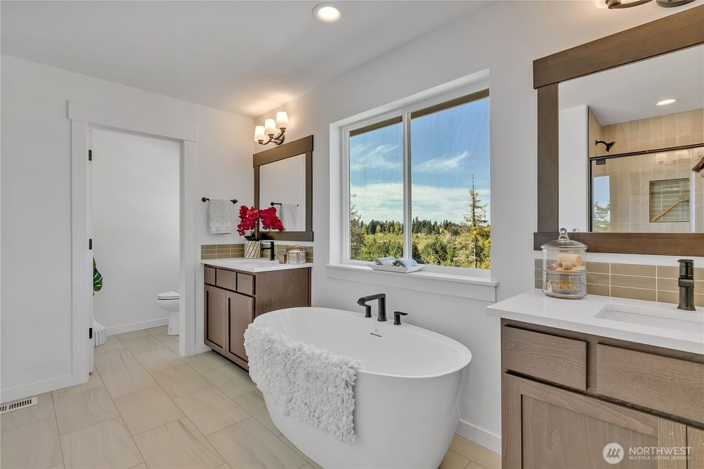 listing image 9366334306515043734