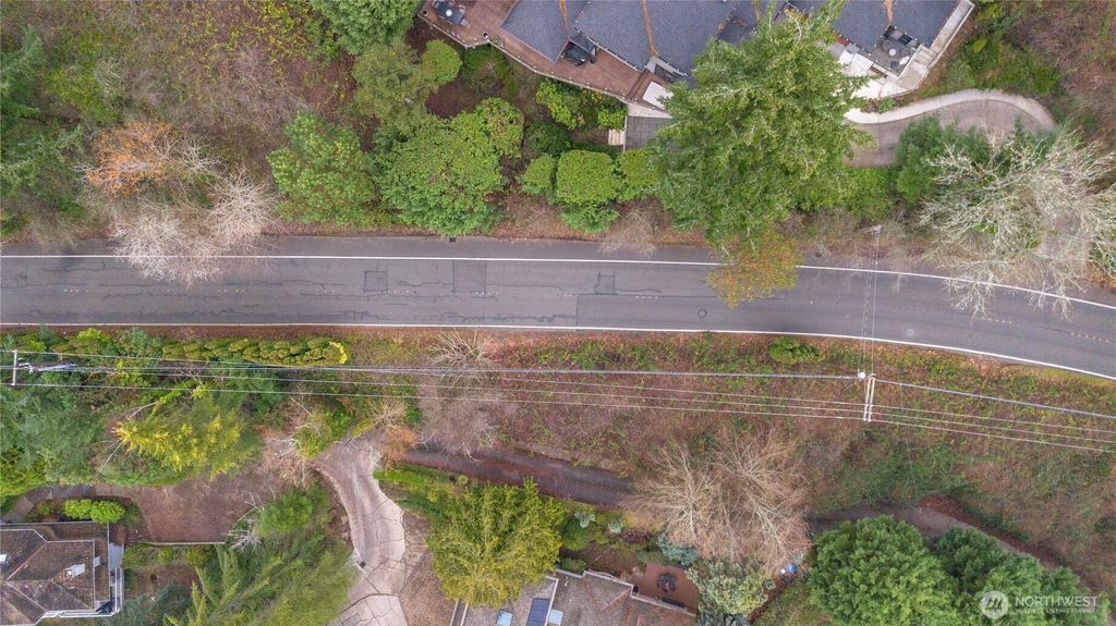 Photo of 7820 W Mercer Way, Mercer Island, WA 98040 (MLS # 2463509)