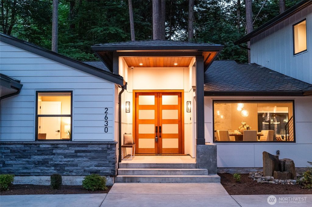 Photo of 2630 131st Place NE, Bellevue, WA 98005 (MLS # 2390107)