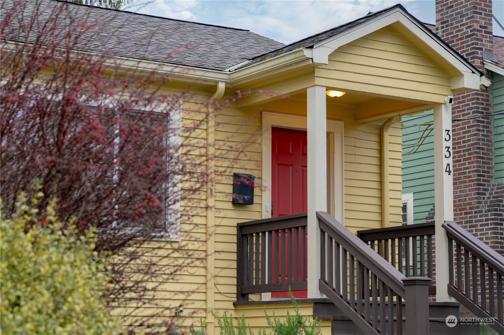 Photo of 334 NW 82nd Street, Seattle, WA 98117 (MLS # 2324625)