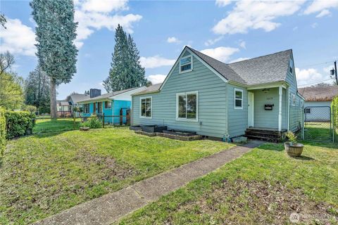 Photo of 1629 7th Avenue, Longview, WA 98632 (MLS # 2516351)