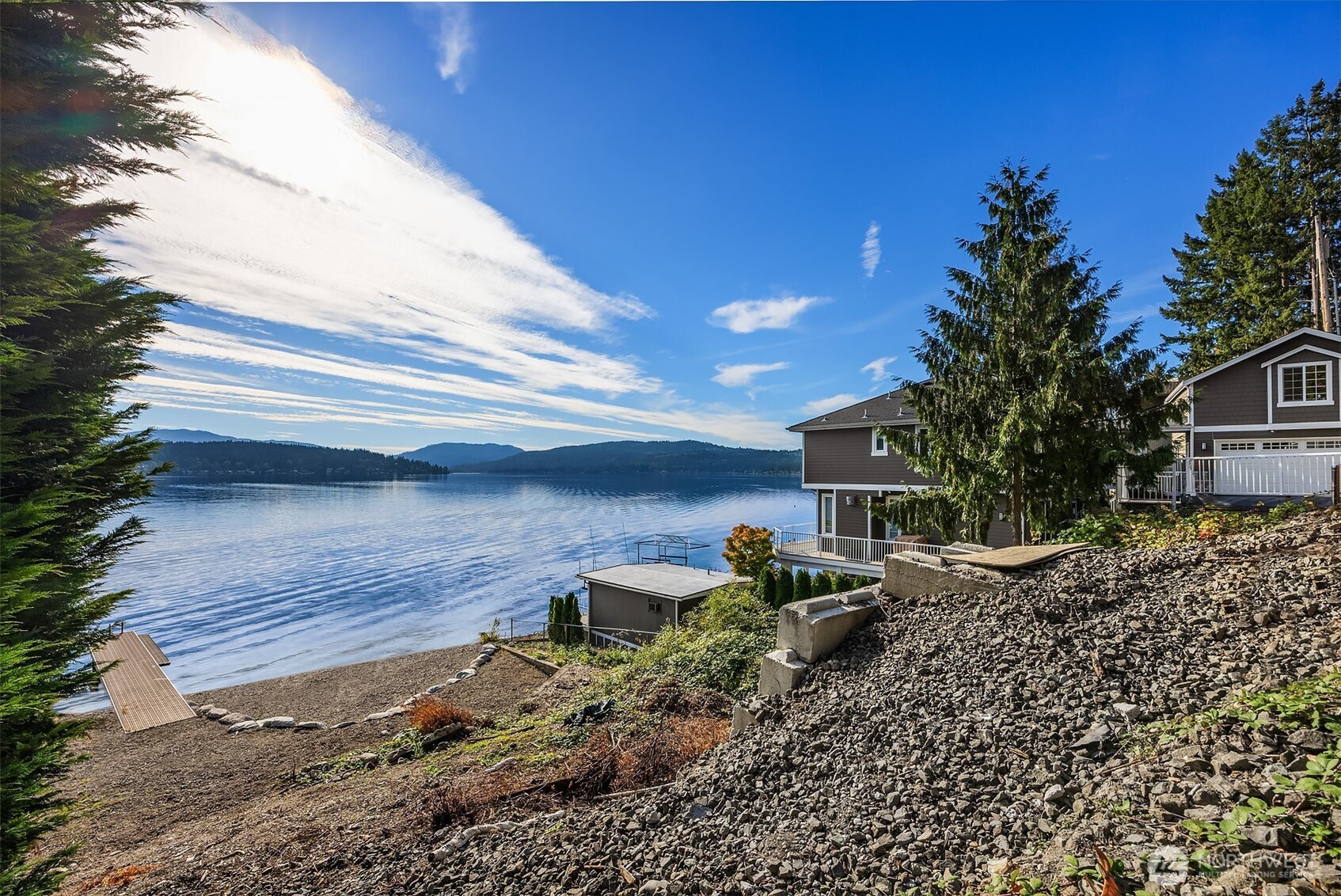 672 W Lake Sammamish Parkway NE