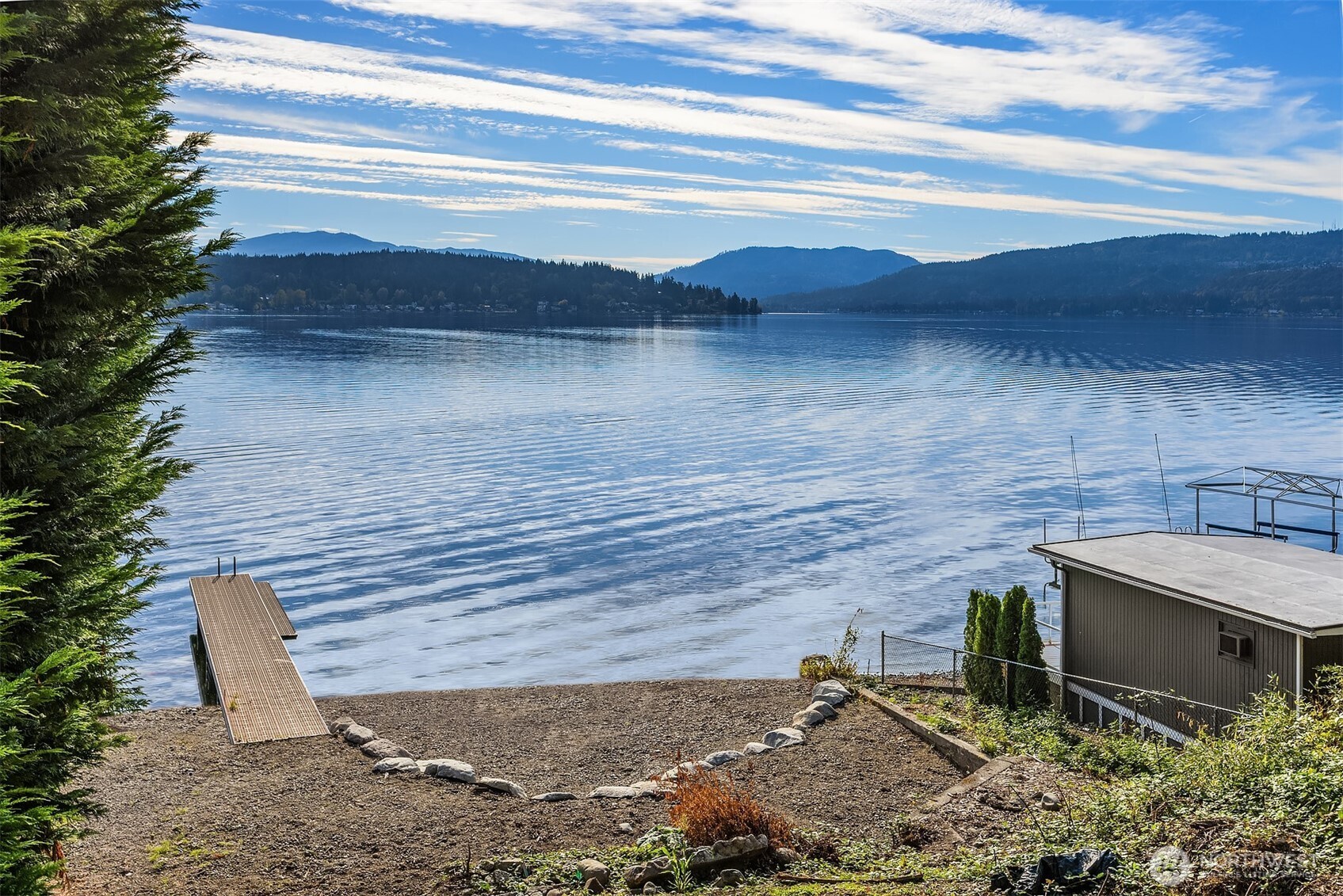 672 W Lake Sammamish Parkway NE