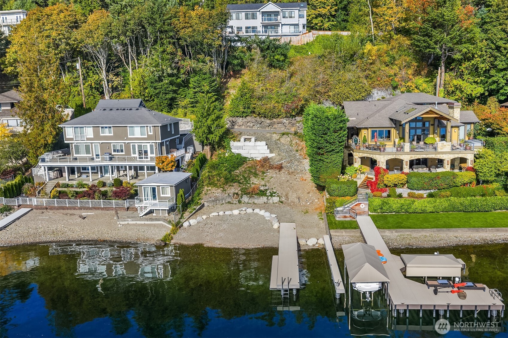 672 W Lake Sammamish Parkway NE