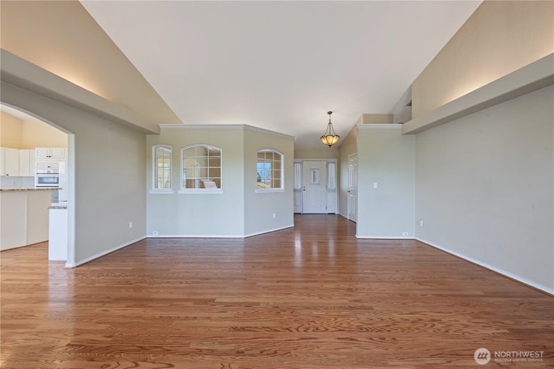 1716 Windsor Court