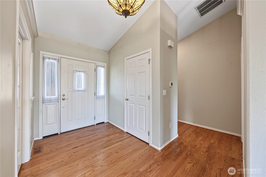 Photo of 1716 Windsor Court, Wenatchee, WA 98801 (MLS # 2582910)
