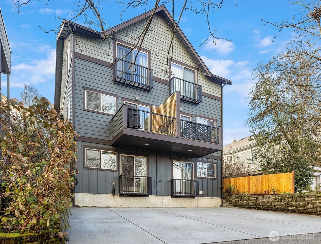 Photo of 218 24th Avenue E #A, Seattle, WA 98112 (MLS # 2484689)