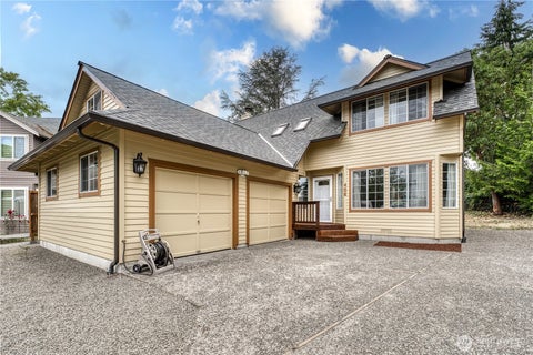 Photo of 406 Pennie Lane, Bremerton, WA 98310 (MLS # 2546533)