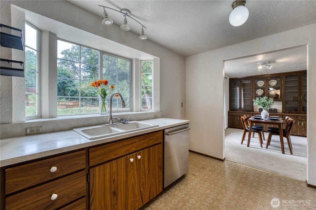 Photo of 406 Pennie Lane, Bremerton, WA 98310 (MLS # 2546533)