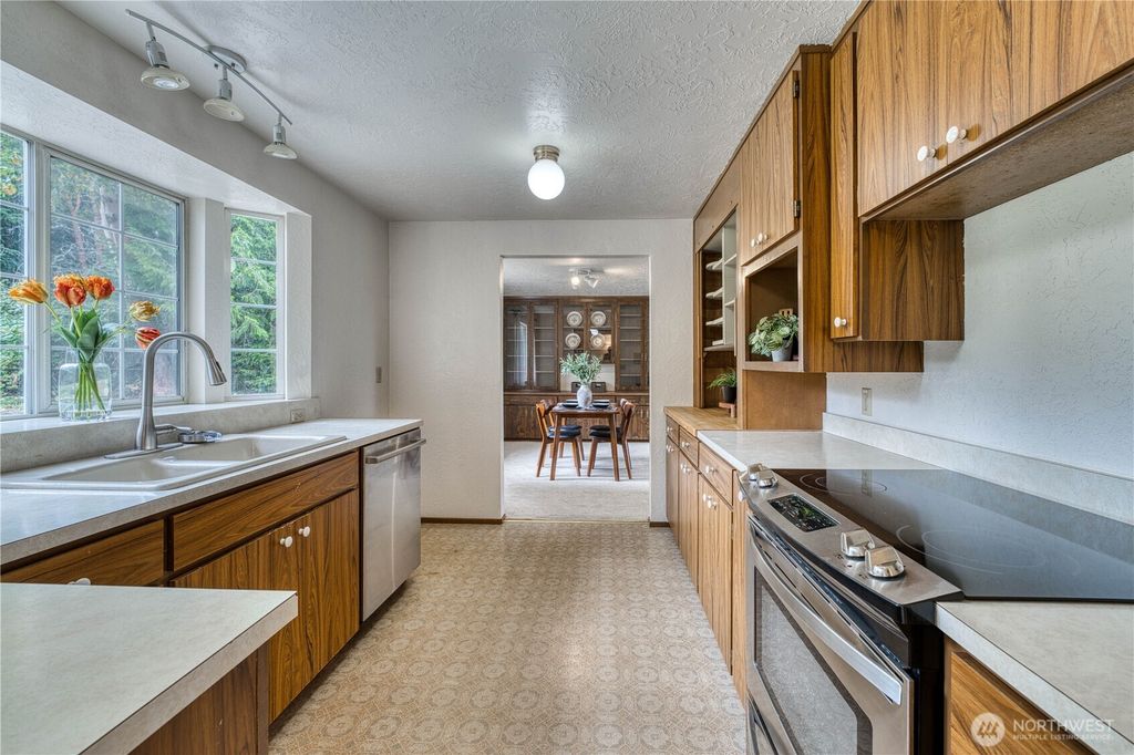 Photo of 406 Pennie Lane, Bremerton, WA 98310 (MLS # 2546533)